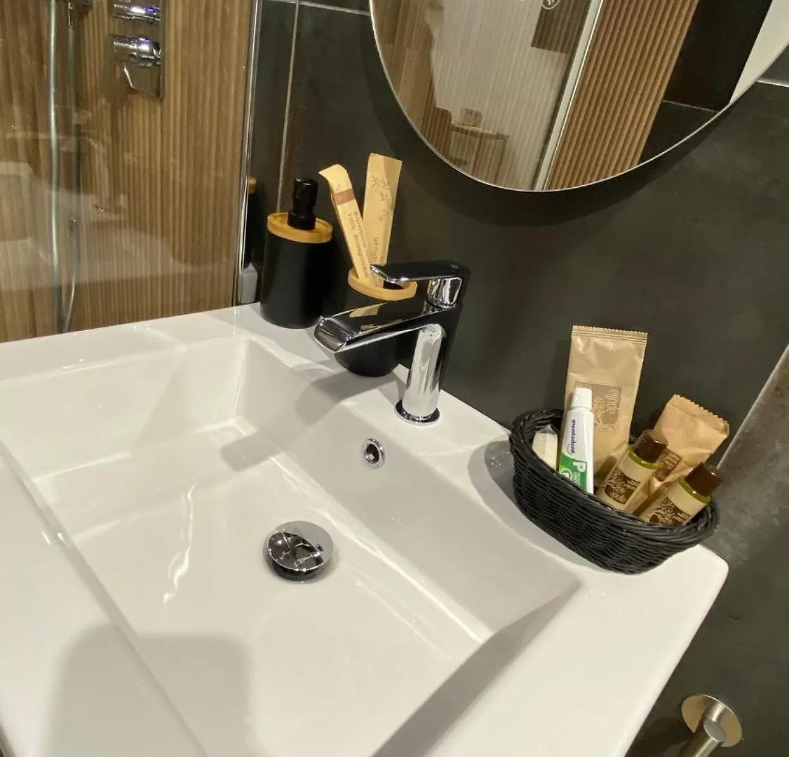 Arco Vanese Bari 0*,  Włochy