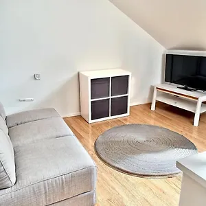 https://apt-jumet-242-a-bruxelles-charleroi-airport.brusselshotelsbook.com