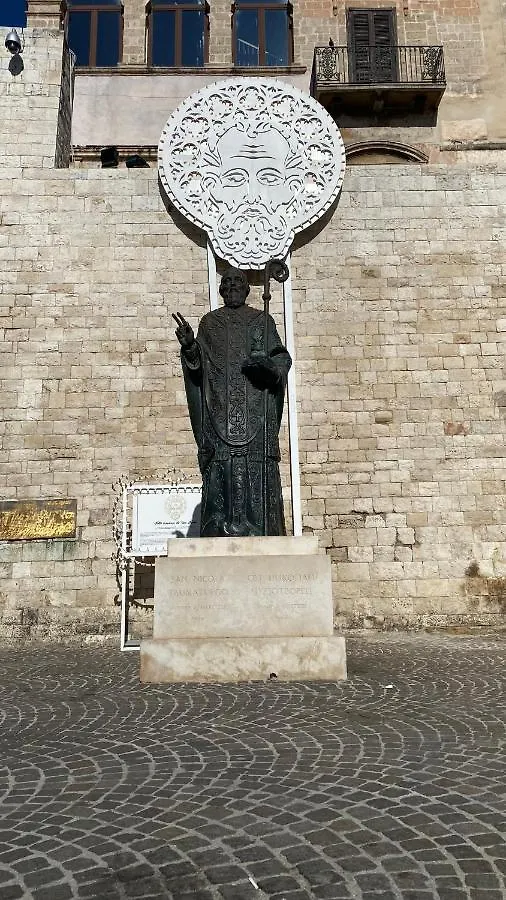 Arco Vanese Bari Italia