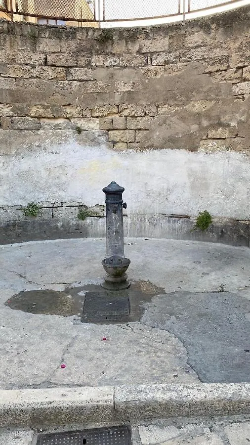 Arco Vanese Bari Italia