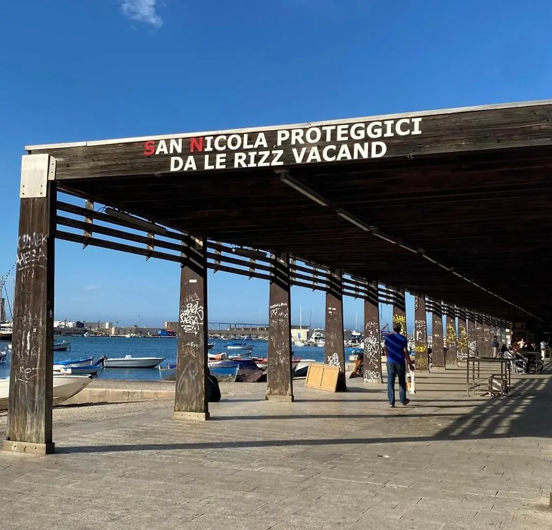 Arco Vanese Bari Italia